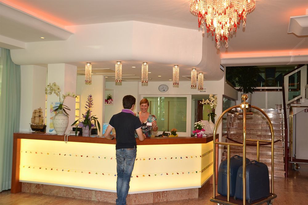 Hotel Smeraldo Cesenatico Exteriör bild