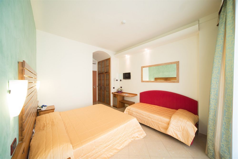 Hotel Smeraldo Cesenatico Exteriör bild