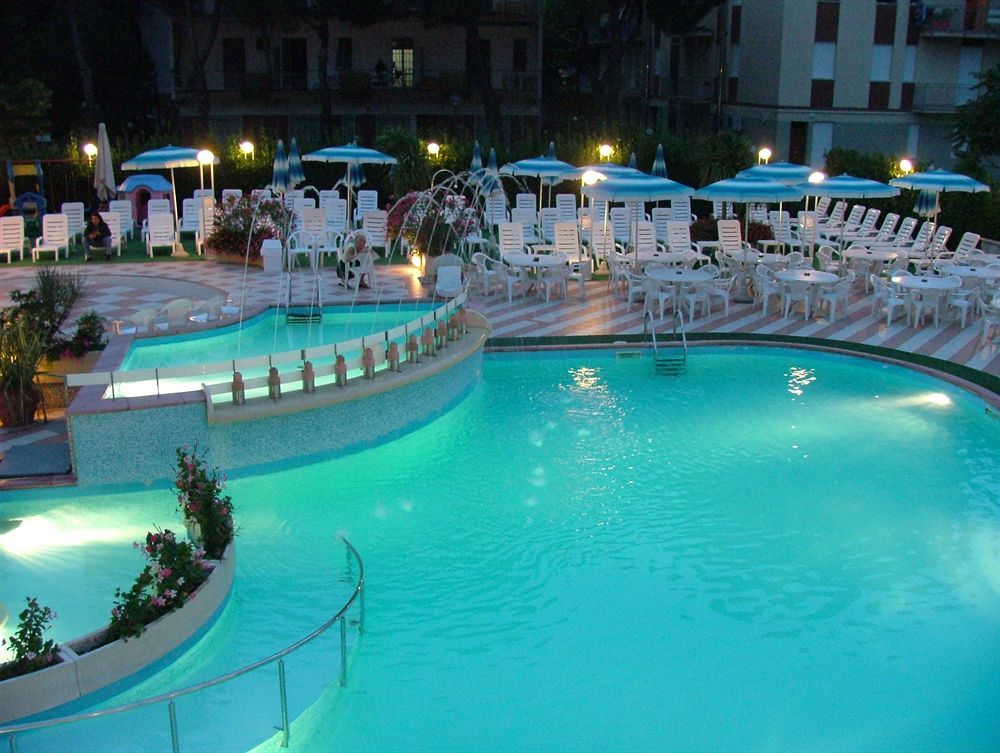 Hotel Smeraldo Cesenatico Exteriör bild