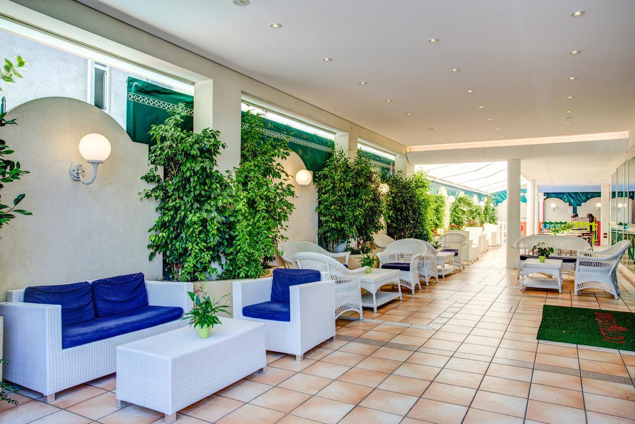 Hotel Smeraldo Cesenatico Exteriör bild